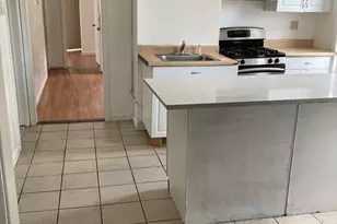 22 Home St, Worcester, MA 01609 - Photo 10