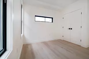 387 Norfolk St, Cambridge, MA 02139 - Photo 10