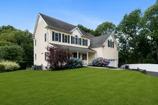 670 Hickory Rd, North Attleboro, MA 02760 - Photo 2