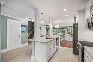 45 Cliff Dr, Taunton, MA 02780 - Photo 4