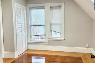 31-33 Hollingsworth St, Lynn, MA 01902 - Photo 10