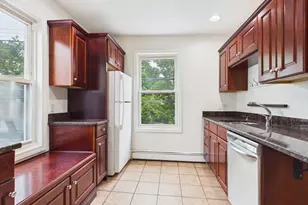 32 Sciarappa St, Cambridge, MA 02141 - Photo 2