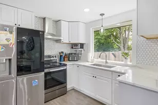 91 Bunker Hill Pkwy, West Boylston, MA 01583 - Photo 2