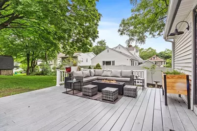 7 Intervale St, Woburn, MA 01801 - Photo 6