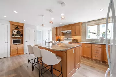 13 Avon St, Natick, MA 01760 - Photo 10