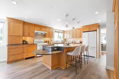 13 Avon St, Natick, MA 01760 - Photo 8