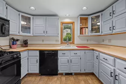 15 Walker Street, Westborough, MA 01581 - Photo 14