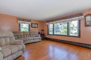 263 Maple St, Warwick, RI 02880 - Photo 8