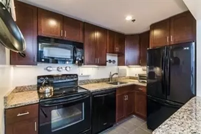 950 Massachusetts Ave #318, Cambridge, MA 02139 - Photo 2