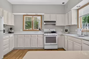 25 Weyanoke St, Boston, MA 02124 - Photo 28
