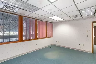 1 N Main St, Webster, MA 01570 - Photo 2