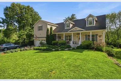 33 Park Ter, Dracut, MA 01826 - Photo 2