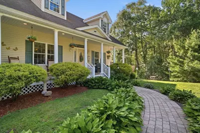 33 Park Terrace, Dracut, MA 01826 - Photo 2
