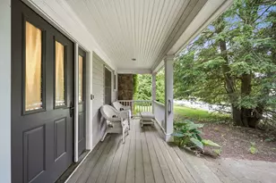 28 S Mill St, Hopkinton, MA 01748 - Photo 4