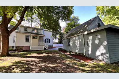 6 Oakland Circle, Wellesley, MA 02481 - Photo 1