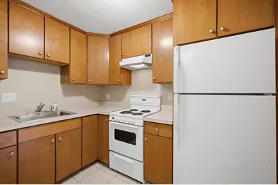 907 Beacon Street #4, Boston, MA 02215 - Photo 4
