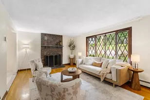 70 Crescent Ln, Malden, MA 02148 - Photo 8