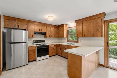 21 Andrews St, Bellingham, MA 02019 - Photo 6