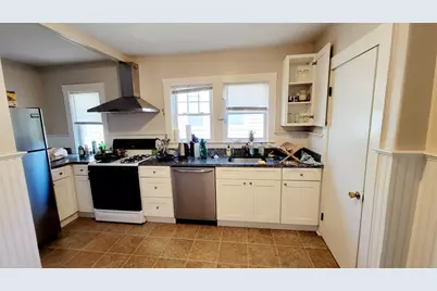 158 W Adams #1, Somerville, MA 02144 - Photo 1