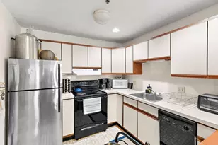 170 Highland Ave, Somerville, MA 02143 - Photo 20