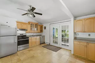 251 Shady Brook Ln, Springfield, MA 01118 - Photo 4