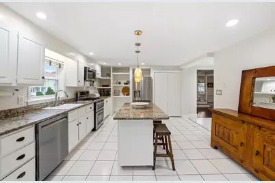 423 Washington St, Winchester, MA 01890 - Photo 14