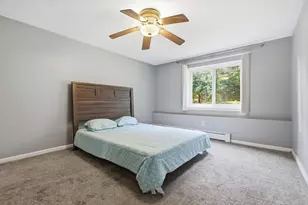 13 Hallmark Garden, Burlington, MA 01803 - Photo 12