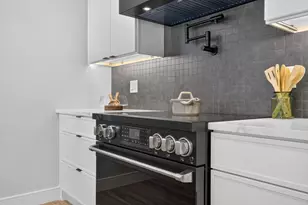 28 Amsden St, Arlington, MA 02474 - Photo 8