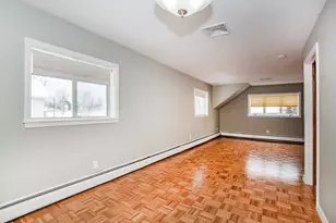 18 Cottage St, Medford, MA 02155 - Photo 2