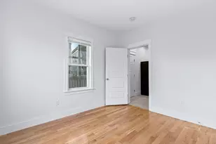 8 Roach St, Boston, MA 02125 - Photo 6