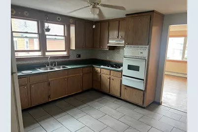 35 Pearl Ave #2, Winthrop, MA 02152 - Photo 2