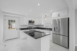298 King St, Fall River, MA 02724 - Photo 4