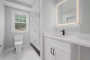 298 King St, Fall River, MA 02724 - Photo 6