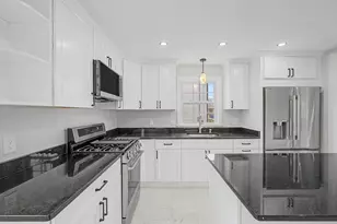 298 King St, Fall River, MA 02724 - Photo 2