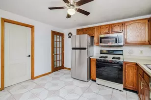 40 Azalea Dr, Taunton, MA 02718 - Photo 6