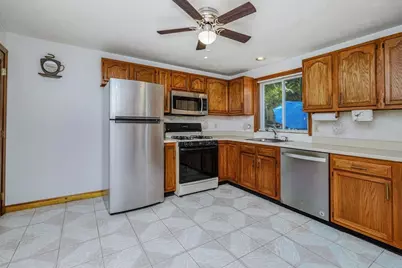 40 Azalea Dr #40, Taunton, MA 02718 - Photo 4