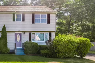 40 Azalea Dr, Taunton, MA 02718 - Photo 2