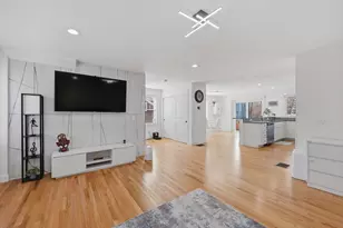 670 Burncoat St, Worcester, MA 01606 - Photo 6