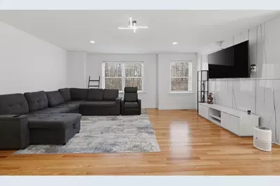 670 Burncoat St #A, Worcester, MA 01606 - Photo 4