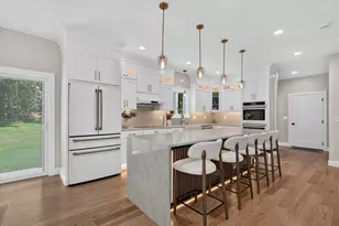 139 Middle Rd, Southampton, MA 01073 - Photo 2