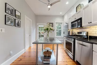 511 E 8th #2, Boston, MA 02127 - Photo 4