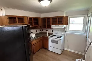 148 Charlton St, Southbridge, MA 01550 - Photo 4