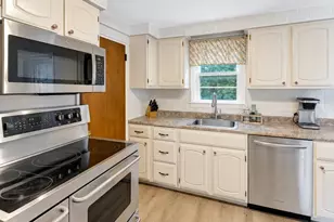 343 Lexington St, Woburn, MA 01801 - Photo 12