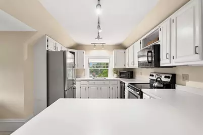 39 Broad St #5, Newburyport, MA 01950 - Photo 16