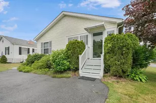 4 Nightingale Ln, Tiverton, RI 02878 - Photo 2