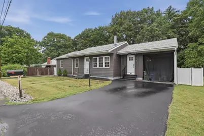 8 Causeway Terrace, Leominster, MA 01453 - Photo 2