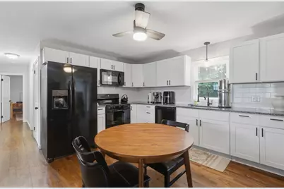 8 Causeway Terrace, Leominster, MA 01453 - Photo 6
