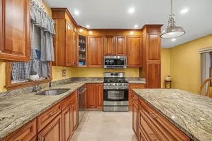 13 Oak St, Boston, MA 02129 - Photo 14