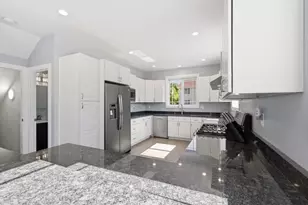 17 Russellville Rd, Westfield, MA 01085 - Photo 4