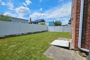 29 Bateman Ave, Revere, MA 02151 - Photo 30